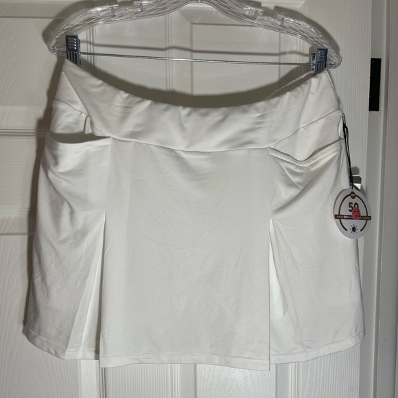Tail White Lable Pants - NWT: TAIL WHITE LABLE White Mini Skort Size Large UPF 50